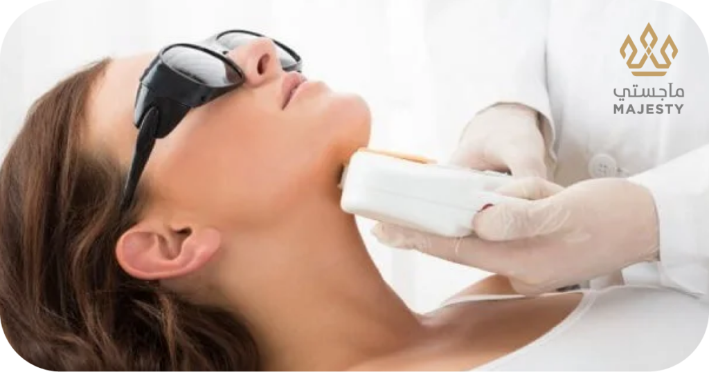 عملية اللغلوغ بالفيزر: لماذا هي التقنية الأفضل لنحت الرقبة؟